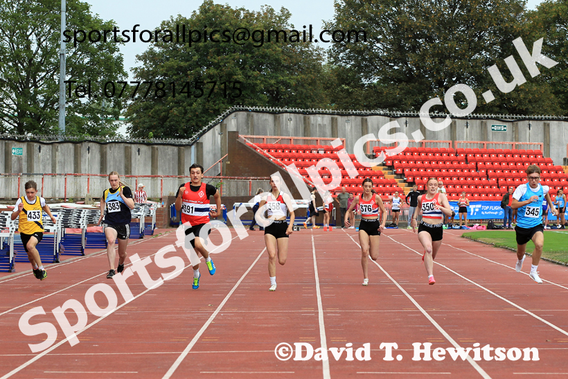 100 metres, Gateshead Tartan Games.  Photo: David T. Hewitson/Sports for All Pics